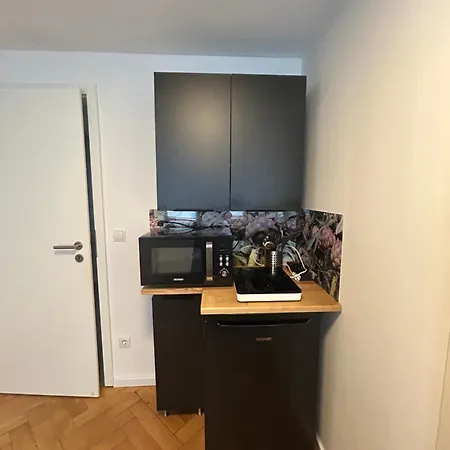 招待所 Private Zimmer Mit Kuechennutzung Und In Rheinnaehe *