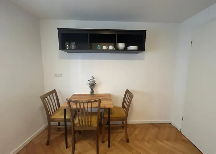 Konukevi Private Mit Eigener Kueche Und In Rheinnaehe Bonn