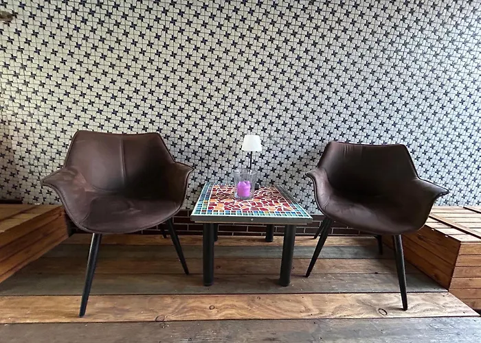 Private Mit Eigener Kueche Und In Rheinnaehe *